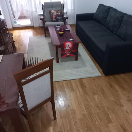 Appartamento Cozy Skopje Retreat 2 Esterno foto
